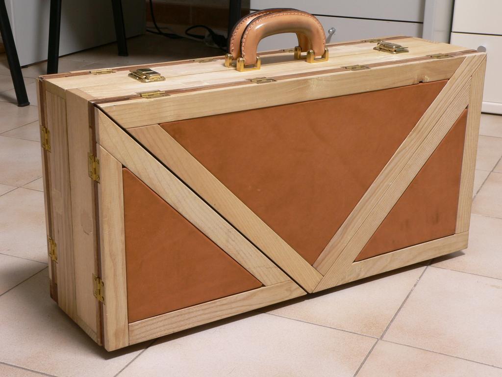 Fundraising to build a monument to Adolf Wölfli - game table