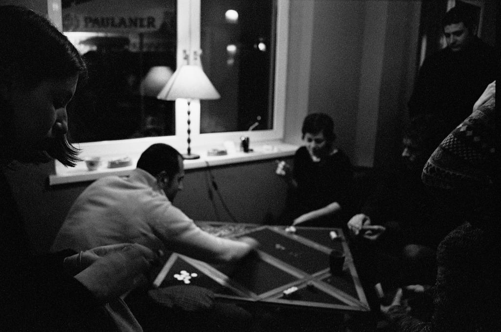 Dice game, Tirana