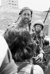 Volunteers negotiating with IDF