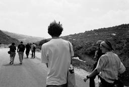 International volunteers en route to Sarra-Tell