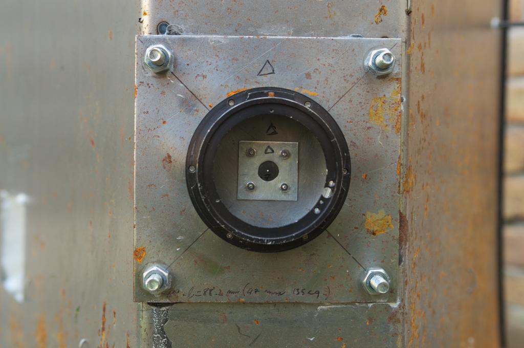 SoFiET-X: detail of pinhole assembly